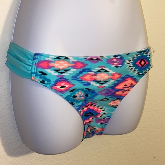 ✨New✨ Arizona NWT bikini bottom Large - Picture 1 of 8